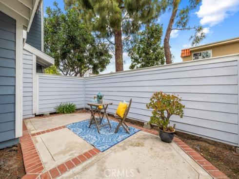 19126  Queensport  D  Lane, Huntington Beach, CA