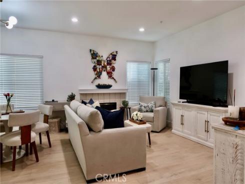 4561  Warner  101 , Huntington Beach, CA