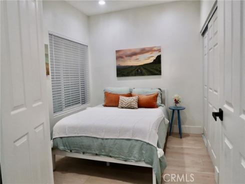 4561  Warner  101 , Huntington Beach, CA