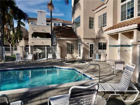 4561  Warner  101 , Huntington Beach, CA