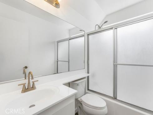 409  Utica  C-29 , Huntington Beach, CA