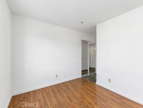 409  Utica  C-29 , Huntington Beach, CA