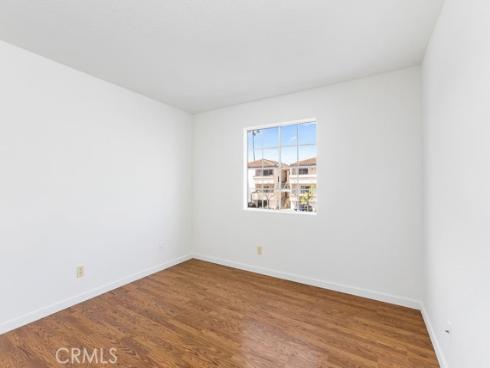 409  Utica  C-29 , Huntington Beach, CA