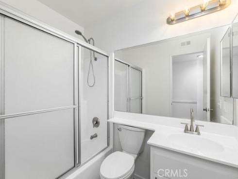 409  Utica  C-29 , Huntington Beach, CA