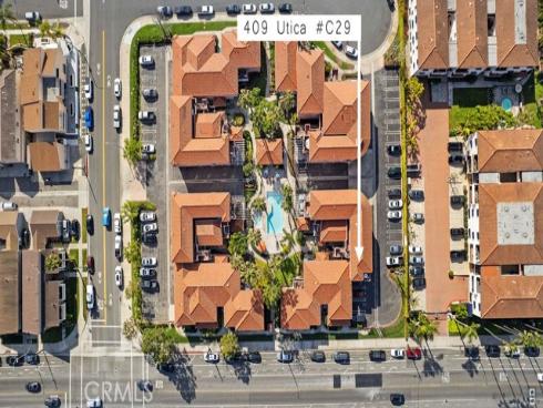 409  Utica  C-29 , Huntington Beach, CA