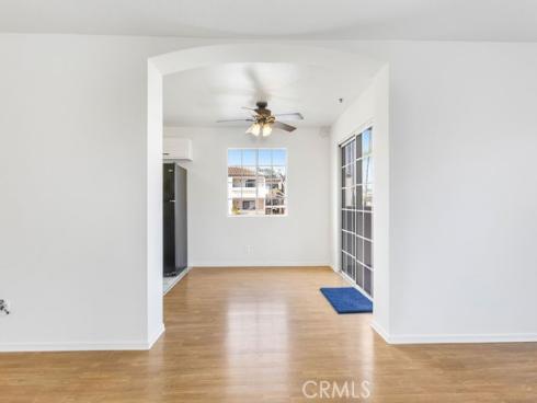 409  Utica  C-29 , Huntington Beach, CA