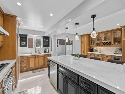 16742 Intrepid Ln , Huntington Beach, CA