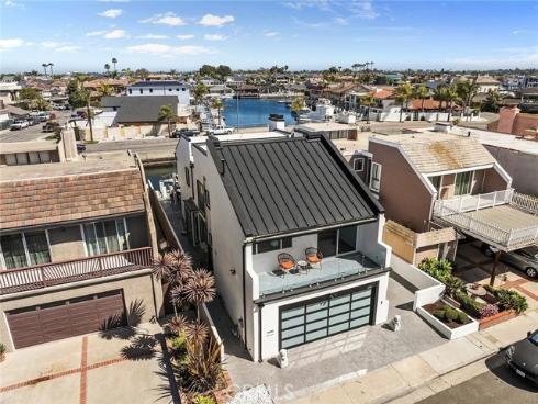 16742 Intrepid Ln , Huntington Beach, CA