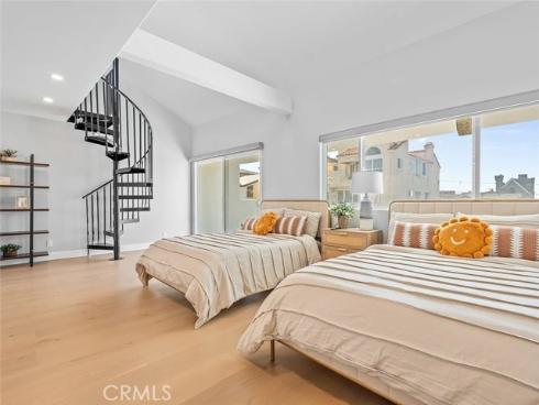 16742 Intrepid Ln , Huntington Beach, CA