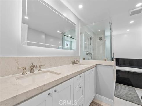 16742 Intrepid Ln , Huntington Beach, CA