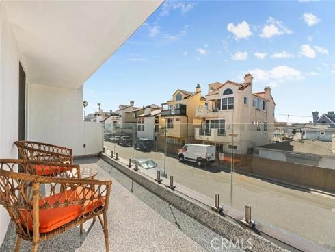 16742 Intrepid Ln , Huntington Beach, CA