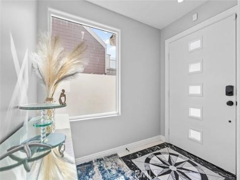 16742 Intrepid Ln , Huntington Beach, CA