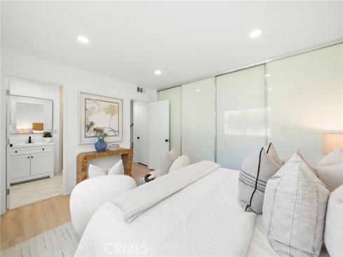 17081  Pleasant  , Huntington Beach, CA