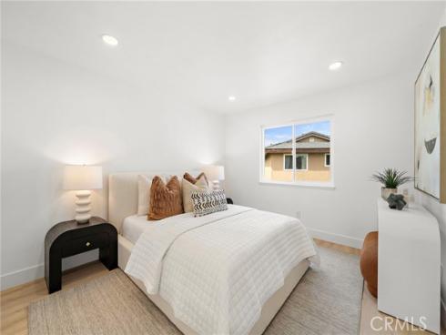 17081  Pleasant  , Huntington Beach, CA