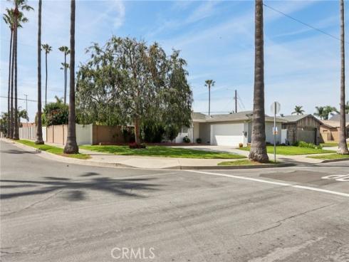 7602  Taylor  , Huntington Beach, CA