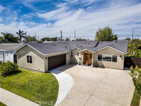 5441  Stardust  , Huntington Beach, CA