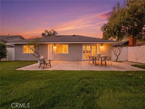 14872  Vanguard   Lane, Huntington Beach, CA