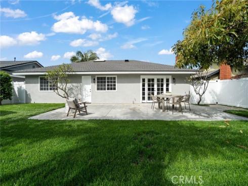 14872  Vanguard   Lane, Huntington Beach, CA