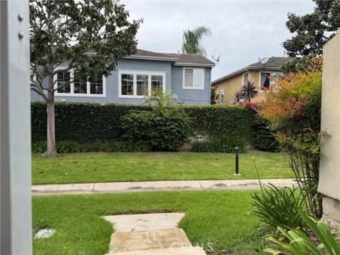 18697  Club  , Huntington Beach, CA