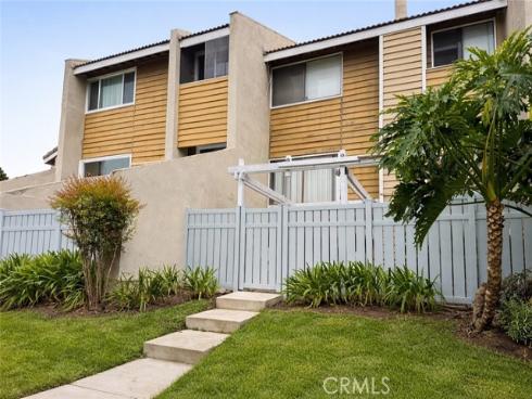 18697  Club  , Huntington Beach, CA