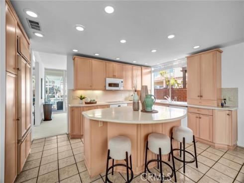 16385  Ardsley  , Huntington Beach, CA