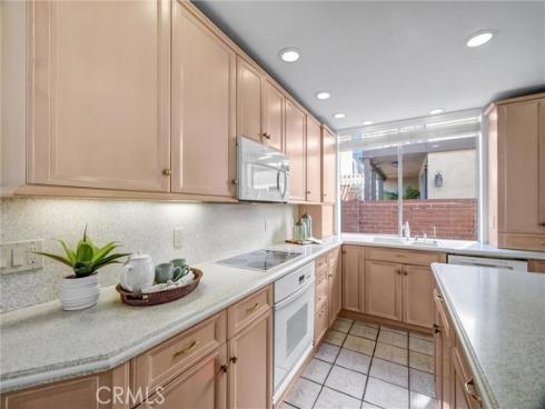 16385  Ardsley  , Huntington Beach, CA