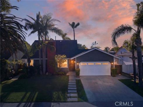 17391  Forbes   Lane, Huntington Beach, CA