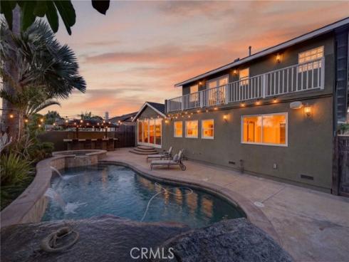 17391  Forbes   Lane, Huntington Beach, CA