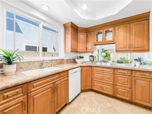 16372  Redlands  , Huntington Beach, CA