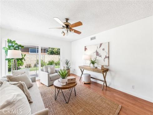 16372  Redlands  , Huntington Beach, CA