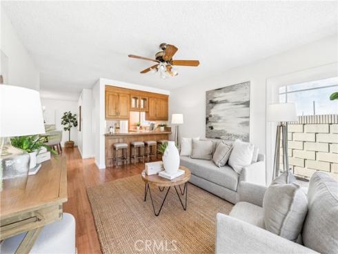 16372  Redlands  , Huntington Beach, CA