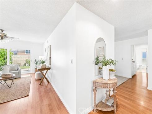 16372  Redlands  , Huntington Beach, CA