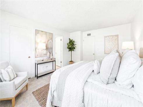 16372  Redlands  , Huntington Beach, CA