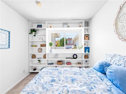 16372  Redlands  , Huntington Beach, CA