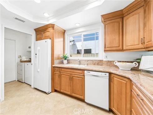 16372  Redlands  , Huntington Beach, CA