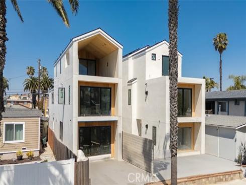 305  14th   Street, Huntington Beach, CA