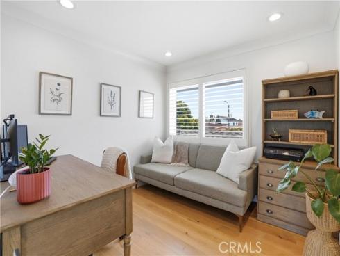 20082  Gothic   Circle, Huntington Beach, CA