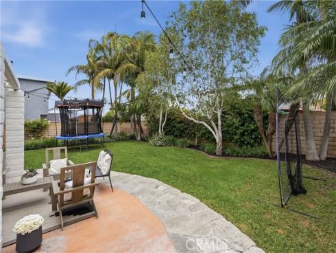 20082  Gothic   Circle, Huntington Beach, CA