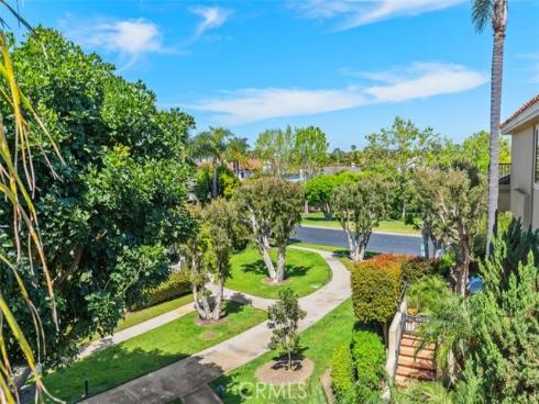 19275  Brooktrail  , Huntington Beach, CA