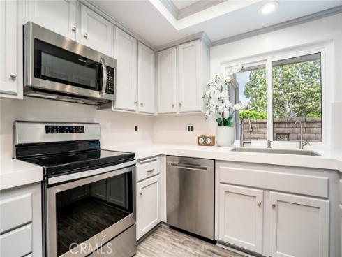 8777  Coral Springs  11B  Court, Huntington Beach, CA