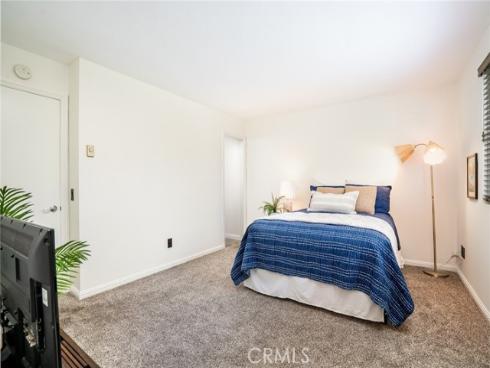 8777  Coral Springs  11B  Court, Huntington Beach, CA