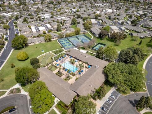 8777  Coral Springs  11B  Court, Huntington Beach, CA