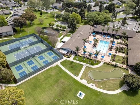 8777  Coral Springs  11B  Court, Huntington Beach, CA