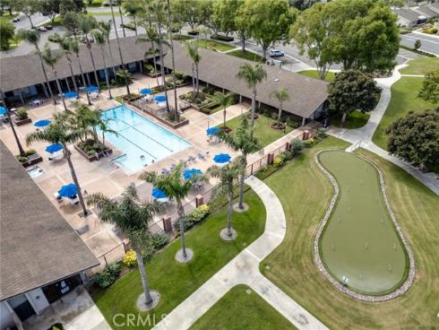 8777  Coral Springs  11B  Court, Huntington Beach, CA