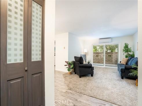 8777  Coral Springs  11B  Court, Huntington Beach, CA