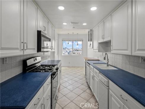 2872  Coast  104  Circle, Huntington Beach, CA