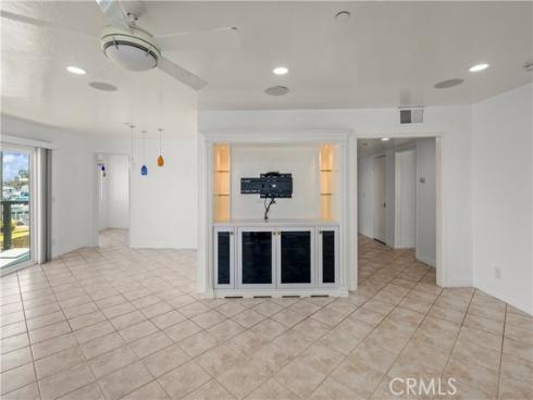 2872  Coast  104  Circle, Huntington Beach, CA