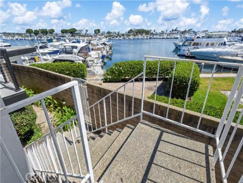 2872  Coast  104  Circle, Huntington Beach, CA