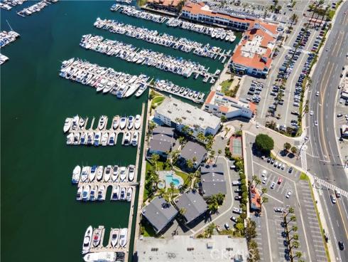 2872  Coast  104  Circle, Huntington Beach, CA