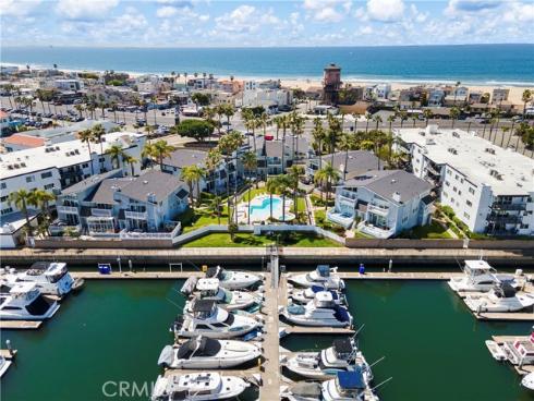 2872  Coast  104  Circle, Huntington Beach, CA